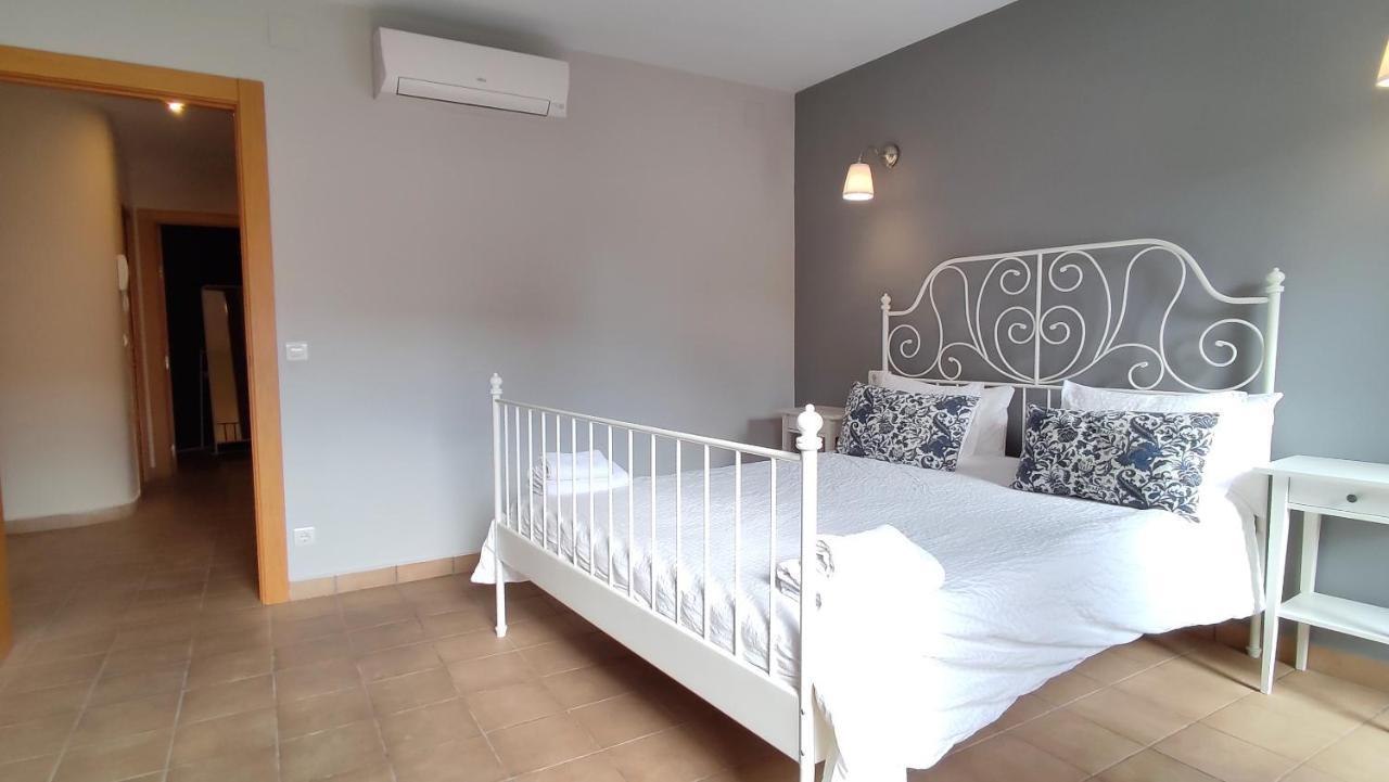 Apartamentos Turisticos Encanto Caces المظهر الخارجي الصورة