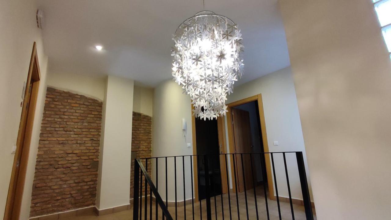 Apartamentos Turisticos Encanto Caces المظهر الخارجي الصورة