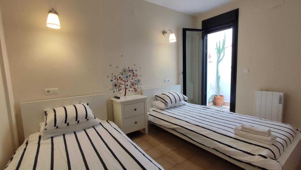 Apartamentos Turisticos Encanto Caces المظهر الخارجي الصورة